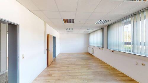 grosses Büro - vorne - 