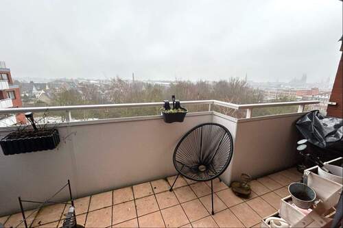 großzügiger Balkon mit Weitblick - 