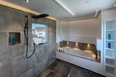 Badezimmer (1.OG) - 