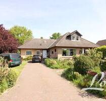 +++ Bungalow mit Einliegerwohnung in sehr guter Ortskernlage von Augustfehn! +++ - Apen / Augustfehn Augustfehn I