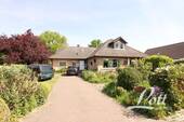 Hof - 9 Zimmer Einfamilienhaus zum Kaufen in Apen / Augustfehn