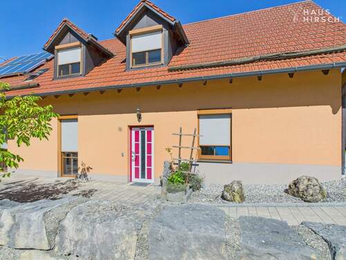 Hauseingang - Modernes Traumhaus mit großem Garten, zwei Garagen und hochwertiger Ausstattung