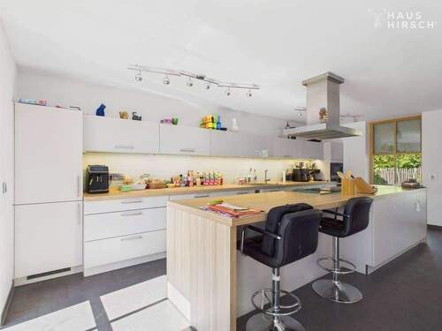 Küche - 6 Zimmer Mehrfamilienhaus, Wohnhaus in Moorenweis