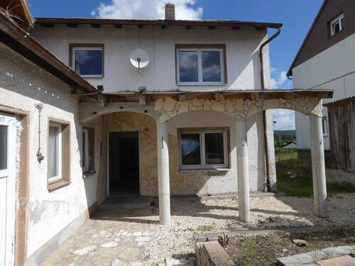 Südländischer Look - 5 Zimmer Doppelhaushälfte zum Kaufen in Schnaittenbach