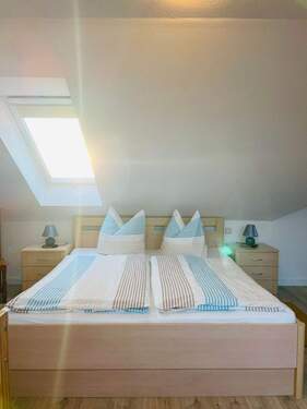 Schlafzimmer im oberen Bereich.jpeg - 