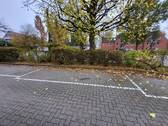 Stellplatz vor dem Gebäude - 