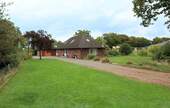 Vorderansicht - Geräumiger Winkelwalmdachbungalow in Wesseln - modernisiert und energieeffizient