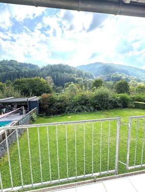 UHUO4628.JPG - Frei ab sofort 3-Zimmerwohnung im Erdgeschoss im 3 Familienhaus mit überdachtem Balkon