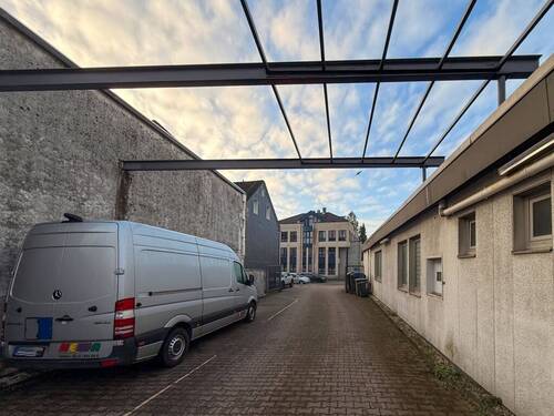 Hof Durchfahrt (2) - 