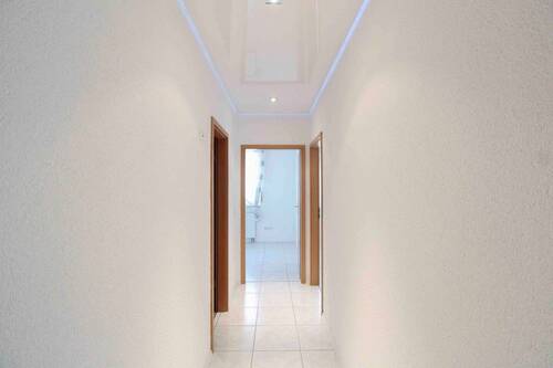 Flur mit Spanndecke - 