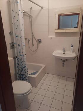 Bad - Etagenwohnung mit 32,10 m² in Erlangen zur Miete