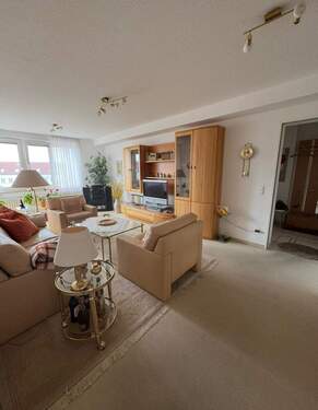 Wohnzimmer - Investment-Chance: 3-Zimmer-Wohnung mit Sonnen-Loggia