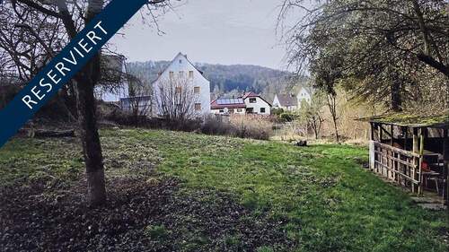 Reserviert - Ein Grundstück das im Grünen am Bach liegt