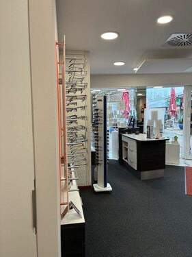 Ladenvon hinten links.jpg - 