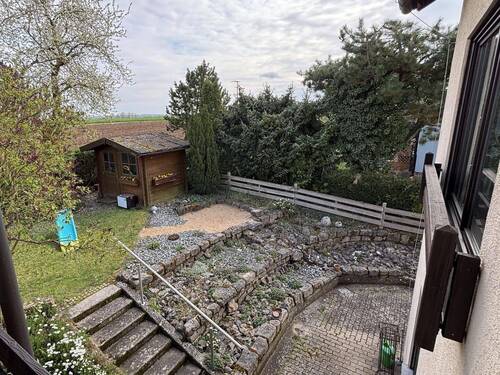 Terrasse EG mit Zugang Garten - 