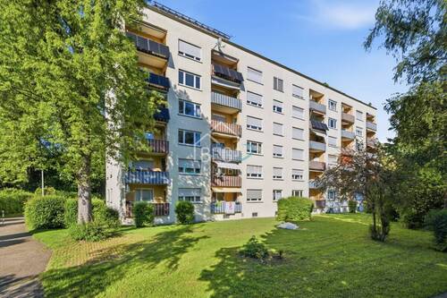 Außenansicht - 3 Zimmer Etagenwohnung zum Kaufen in Esslingen