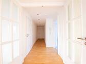Flur Schlafzimmer - Etagenwohnung mit 143,00 m&sup2; in Düsseldorf zum Kaufen