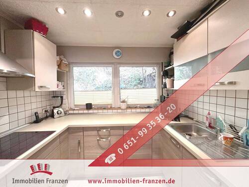 Küche - Riveris: EFH mit Einlieger-Apartment, separatem Garten & Doppelgarage!