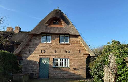 Bild 1 - Charmantes Hausteil in Morsum - 1.350.000,00&nbsp;EUR Kaufpreis, ca.&nbsp; 115,00&nbsp;m&sup2;&nbsp;Wohnfl&auml;che