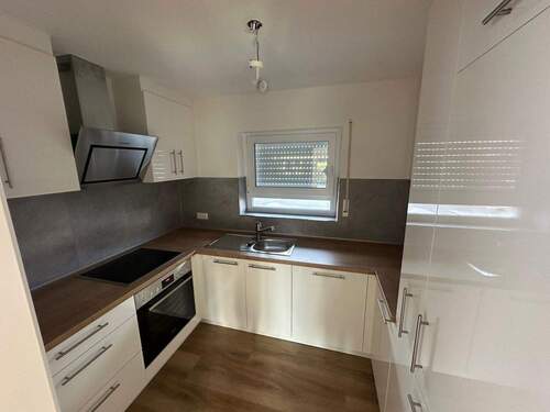Einbauküche - 4 Zimmer Doppelhaushälfte zur Miete in Langenenslingen