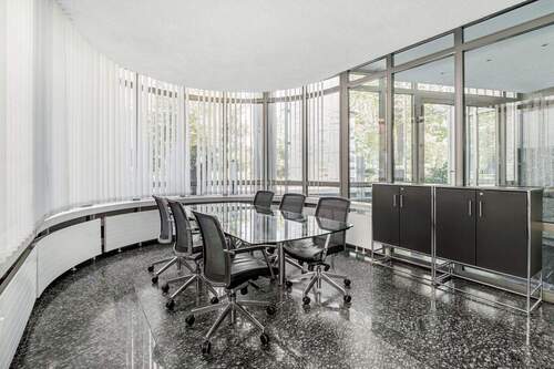 Property Image 6 - 
