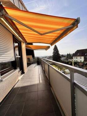 Balkon mit Markisen - 