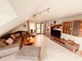 Wohnzimmer_2 - 4 Zimmer Etagenwohnung in Welzheim