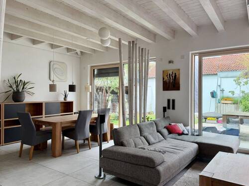 Eleganter Wohn-/Essbereich mit Terrasse - 