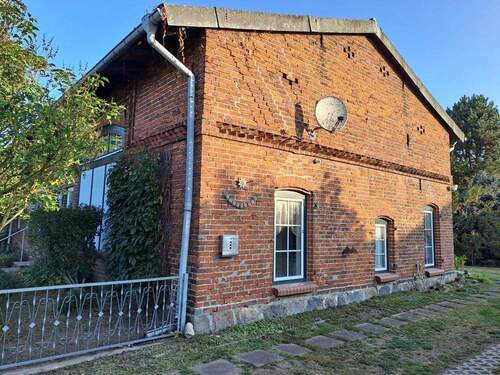 Auffahrt - 3 Zimmer Einfamilienhaus zum Kaufen in Kremmin