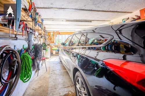 Garage - 