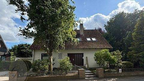 2560 Titel - GI - ENDLICH ZUHAUSE: Großzügige Wohnung - EG u. Souterrain WG geeignet