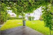 3 Zimmer - großer Garten - Genial! Schicke 3-Zimmer-Stadtwohnung im EG mit großem Garten, Tiefgarage, Aufzug