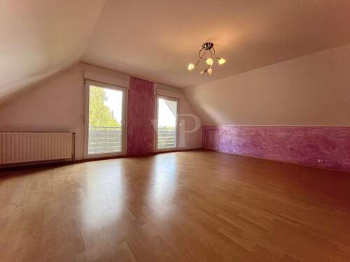 Geräumiges Zimmer mit Balkon - 