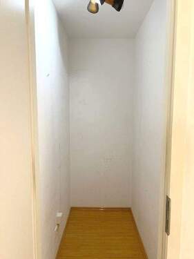 Abstellkammer - 