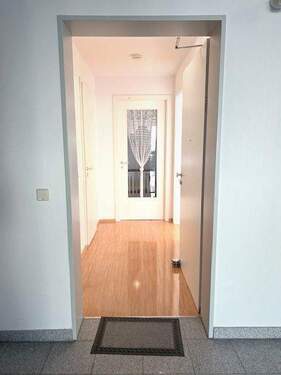 Eingangsbereich Wohnung - 
