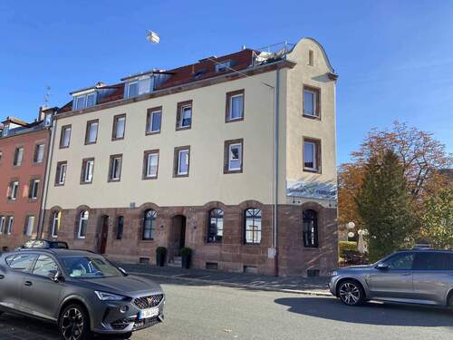 Hausansicht Strasse - 