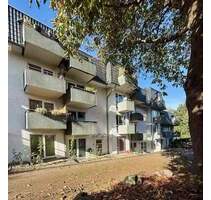 Bezugsfreie 1-Zimmer-Whg. mit Balkon, EBK, Duschbad und Carport Rendsburger Landstraße, Kiel