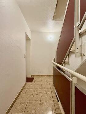 Treppenhaus - 1 Zimmer Etagenwohnung in Kiel