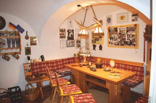 Trinkstube - Reihenmittelhaus mit 169,00 m² in Kemnath zum Kaufen