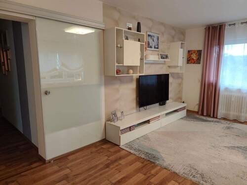 Bild 1 - Moderne komplett sanierte 4 Zimmer Eigentumswohnung mit Vollwärmeschutz niedrigen Nebenkosten