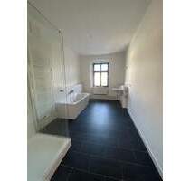 Geräumige 2 RWE mit großen Bad & Balkon in ruhiger Nebenstraße - Görlitz Innenstadt