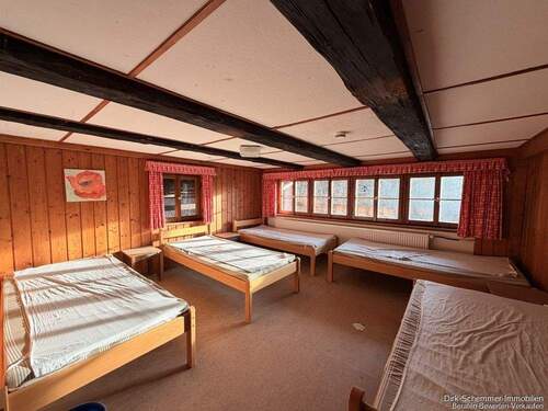 Mehrbettschlafraum - Mehrfamilienhaus, Wohnhaus mit 220,00 m&sup2; in Buchenbach zum Kaufen