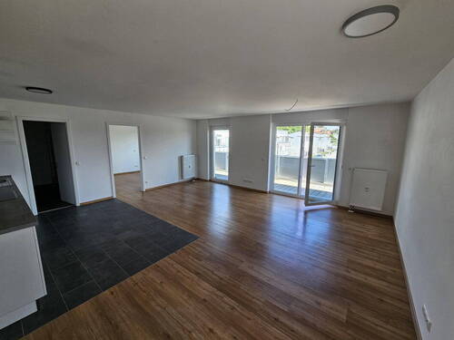 Wohnen I - Helle 2-Zimmer-Wohnung im 2. Stock mit Balkon - Kemnath