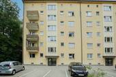 Außenansicht - Wohnglück schaffen mit Erbbbaurecht: Zentrale 2-Zi. Whg mit Balkon und Stellplatz