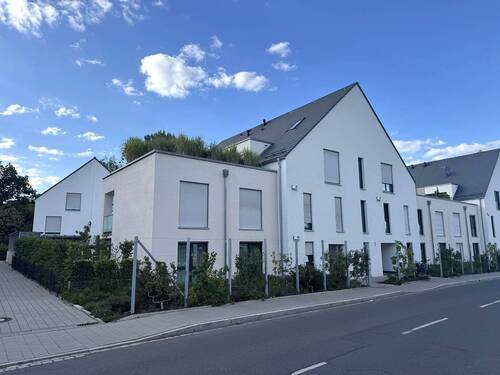 Außenansicht.jpg - Moderne 3-Zimmer-Wohnung mit Terrasse, kleinem Gartenanteil und TG-Stellplatz, in beliebter Lage von Erlangen-Frauenaurach