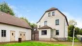 Außenansicht 3 - 7 Zimmer Mehrfamilienhaus, Wohnhaus zum Kaufen in Leopoldshöhe