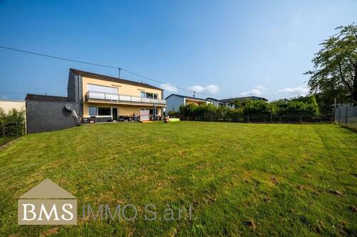 Bild 1 - Geräumiges Zweifamilienhaus mit tollem Grundstück!