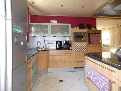 Einbauküche - 4 Zimmer Bungalow zum Kaufen in Weiden