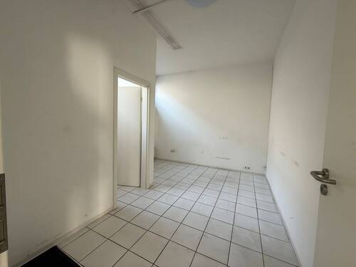 Büro 1 - 