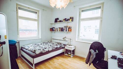 Zimmer 2 - 4 Zimmer Etagenwohnung in Heilbronn